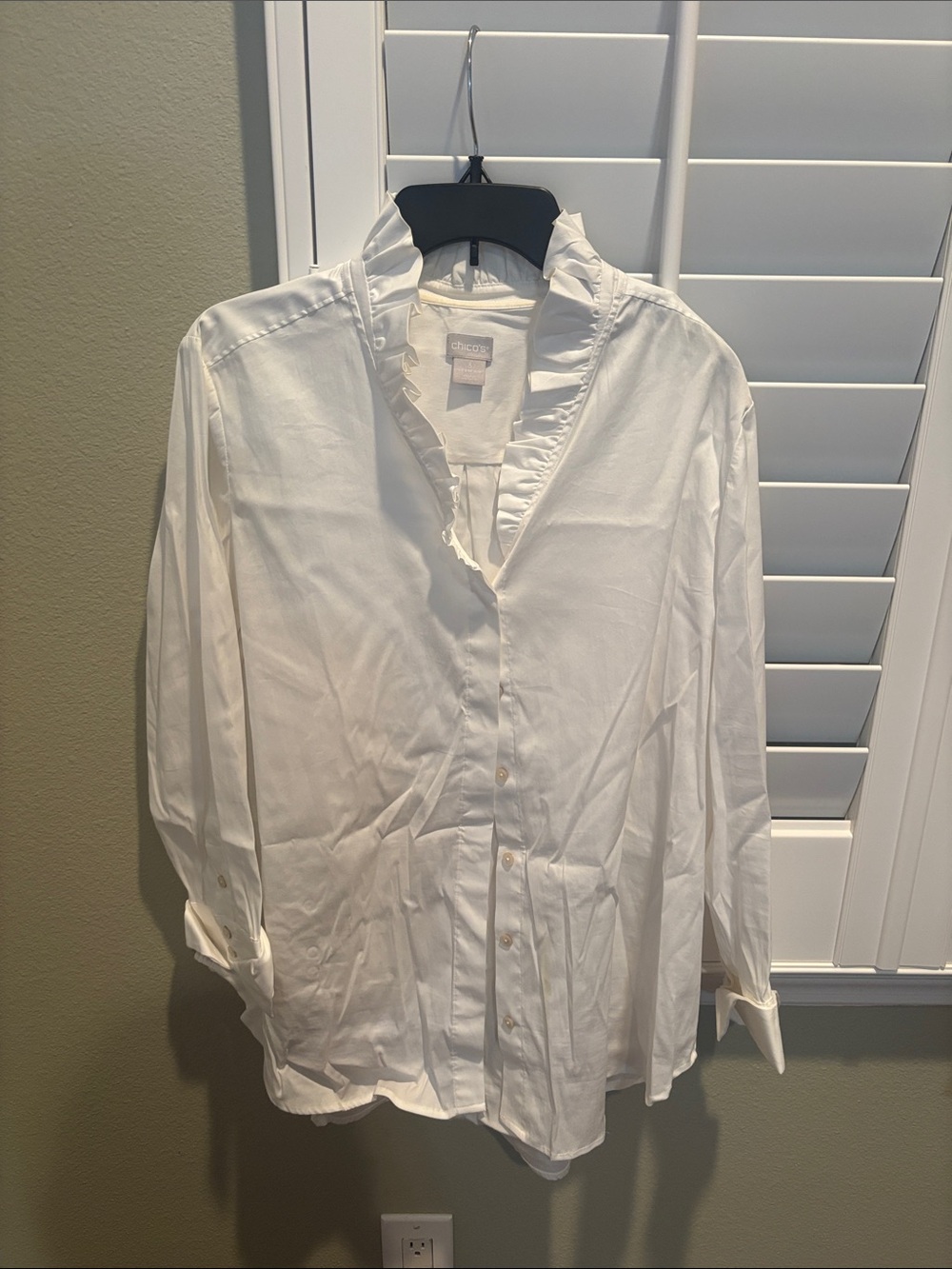 Chico's White Ruffle-Collar Button Front Shirt
